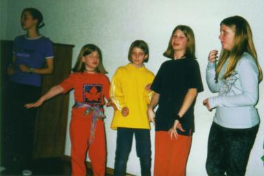 0531_Dancing-Queens.jpg