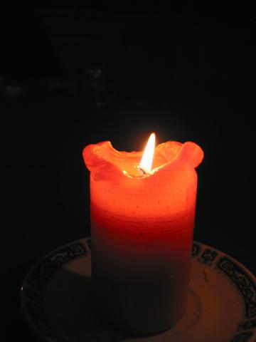 020805_rote_Kerze.jpg