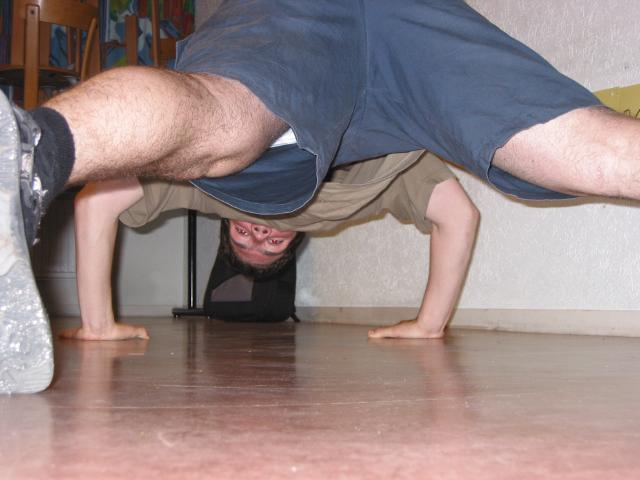 022048_Adrian_Liegestuetze.jpg