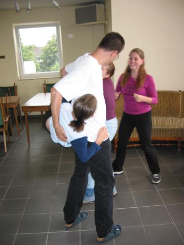 023257_Hintenrumschwingen.jpg