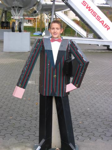 024360_Alex_Tholl_in_Schale.jpg