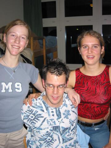 025047_Dani_mit_Friseusen.jpg
