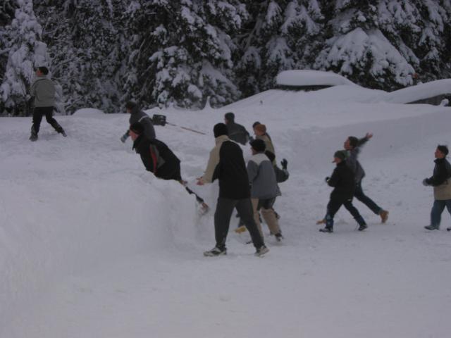 030821_Schneeballschlacht.jpg