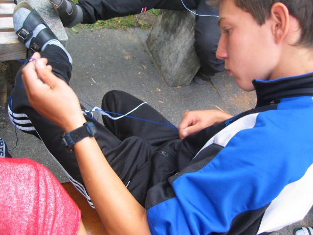 032871_Baendeli_knuepfen.jpg