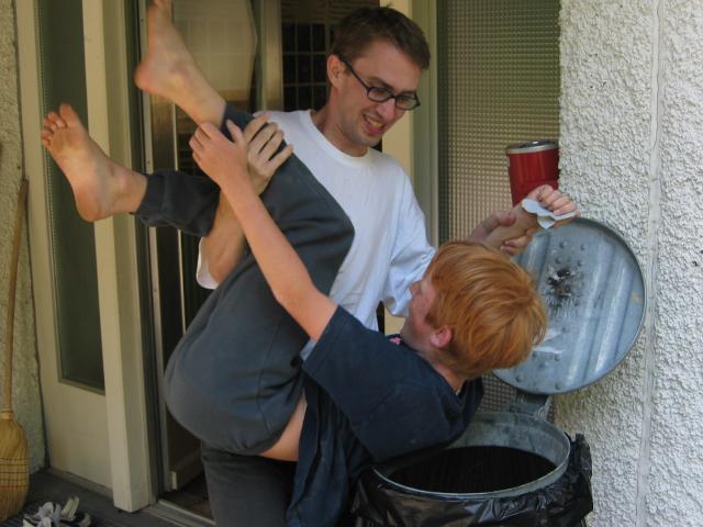 032912_Erich_wird_entsorgt.jpg