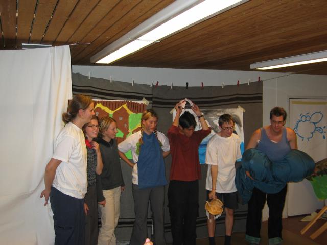 033224_Alle_Darsteller.jpg