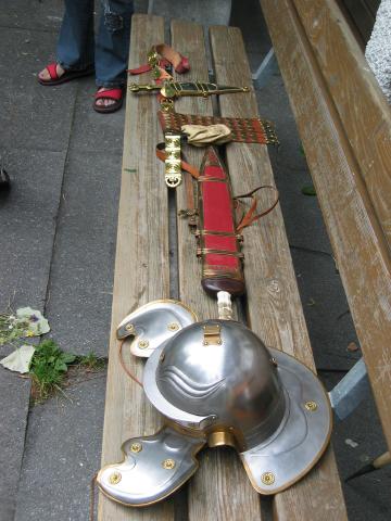 033277_roem_Ausruestung.jpg