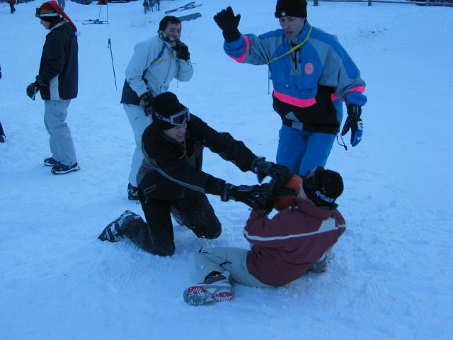 034508_Wer_kriegt_den_Ball.jpg