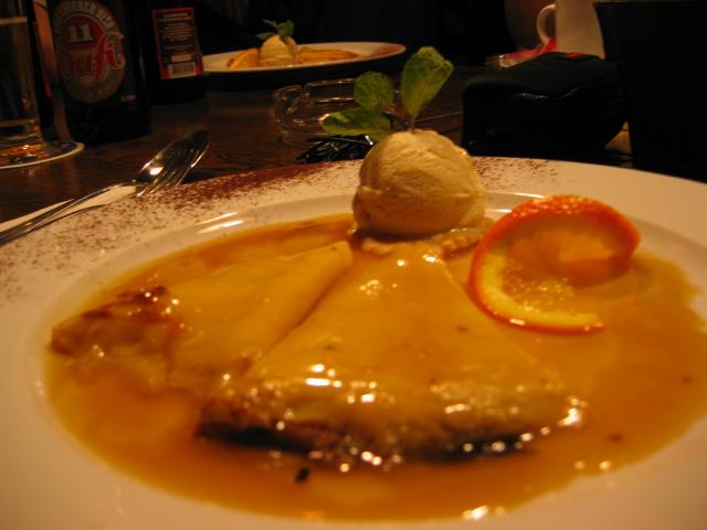 040081_Crepes_Suzette_flambees.jpg