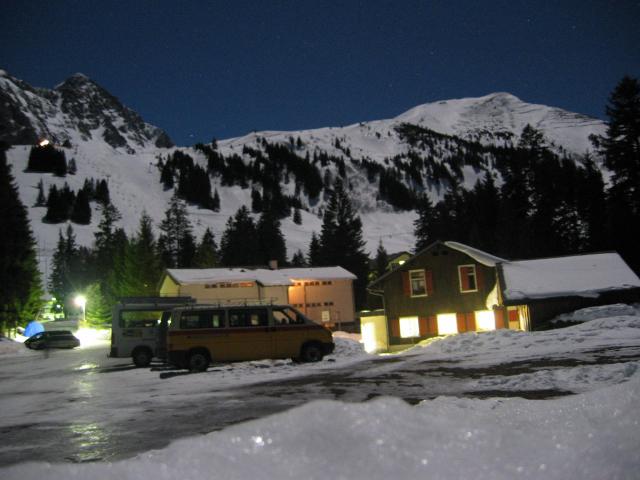 040480_Alphogler_by_night.jpg