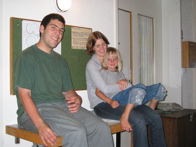 043305_Adrian_Monika_Karla.jpg
