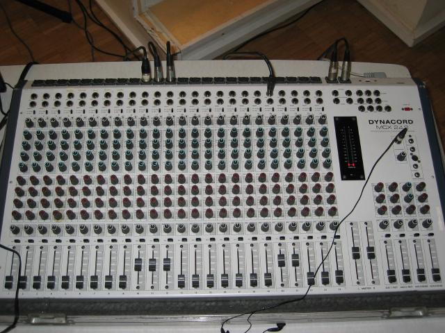 044152_Mischpult.jpg