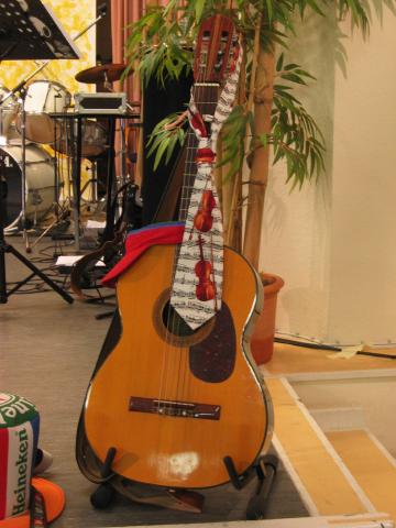 044747_Teras_Gitarre.jpg