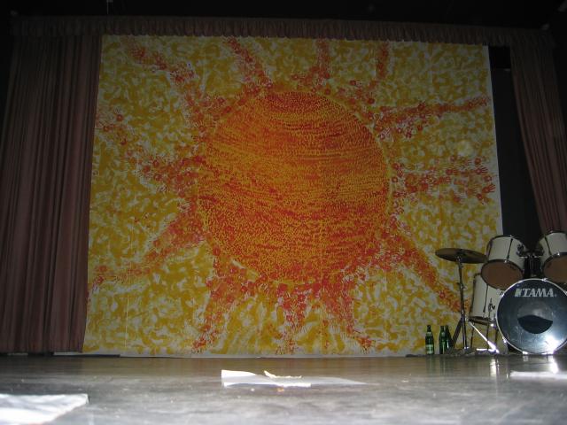 044962_Let_The_Sun_Shine.jpg