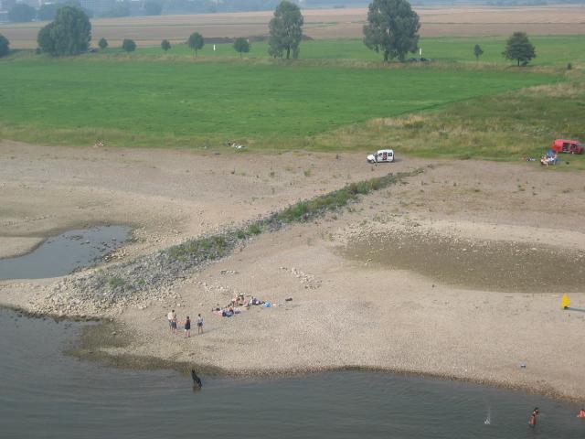 045045_Uerdinger_Beach.jpg