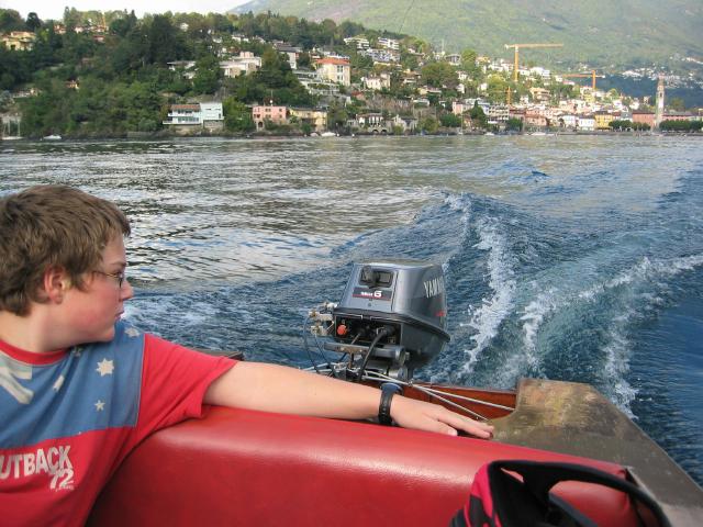 047325_Motorboot_fahren.jpg