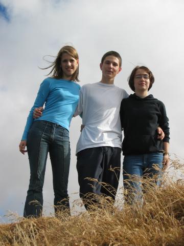 047479_Ilona_Hanno_Laura.jpg