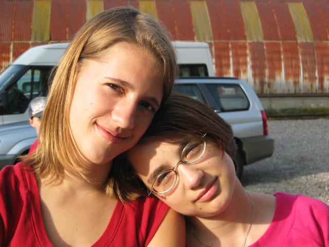 047615_Ilona_Laura.jpg