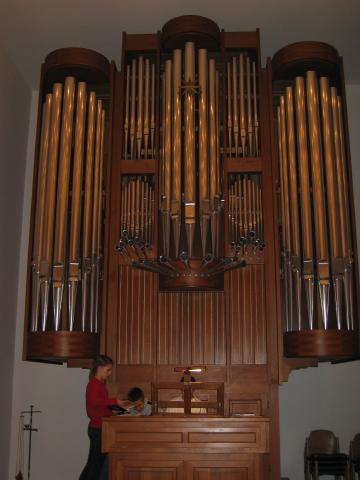 048531_Orgel_in_St_Cyprian.jpg
