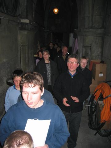 050686_durch_dunkle_Gaenge.jpg