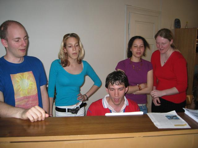051098_Leileileileeiileeii.jpg