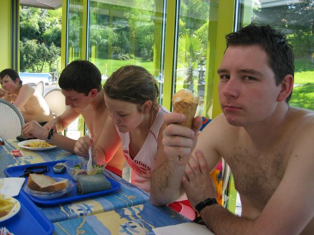 051135_Mittagessen.jpg