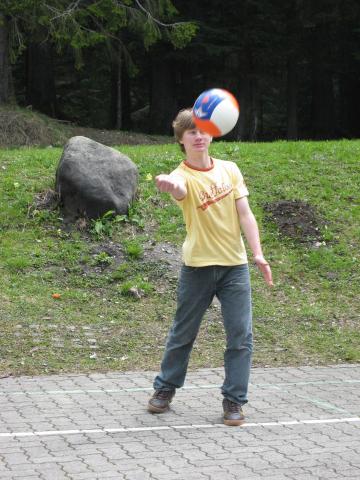 051480_Louis_Aufschlag.jpg