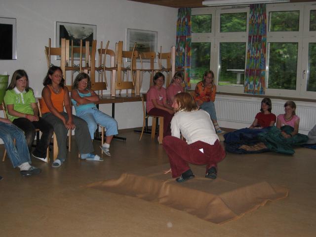 052449_Gans_Andrea_legt_Ei.jpg
