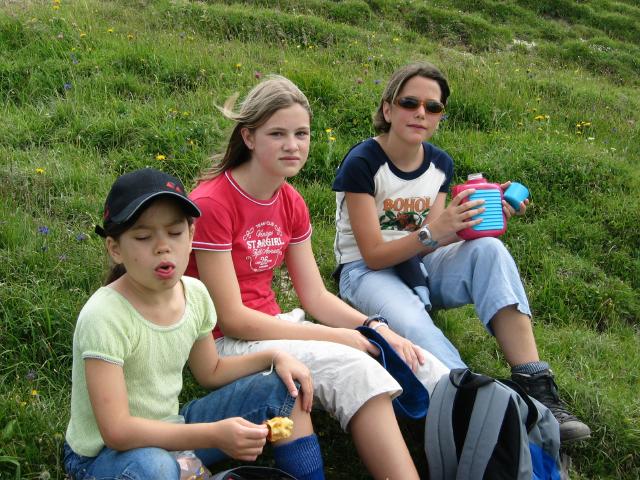 052726_Anita_Laura_Serena.jpg