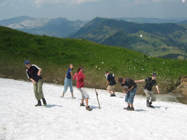 052750_Schneeballschlacht.jpg