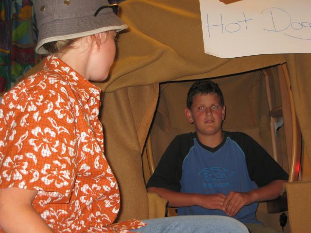 053037_Sein_Sohn_und_Verkaeufer.jpg