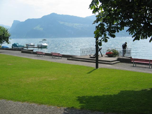 053080_Schiffsteg_Hergiswil.jpg