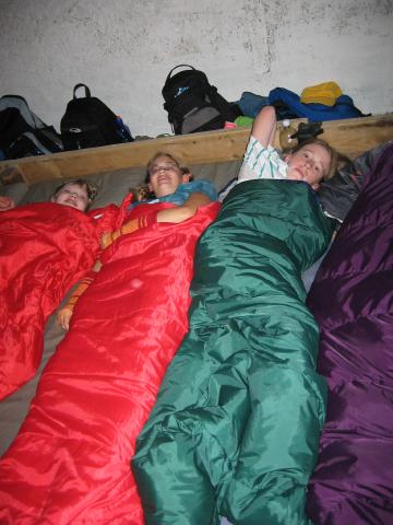 053335_Sarah_Sabrina_Priska.jpg