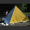 053512_Pyramide_nimmt_Form_an.jpg