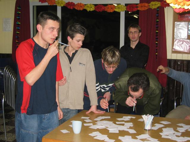055475_Zettel_ansaugen.jpg