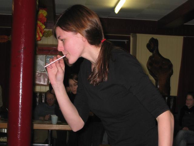055488_Zettel_ansaugen.jpg