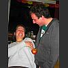 055294_Apfel_uebergeben.jpg