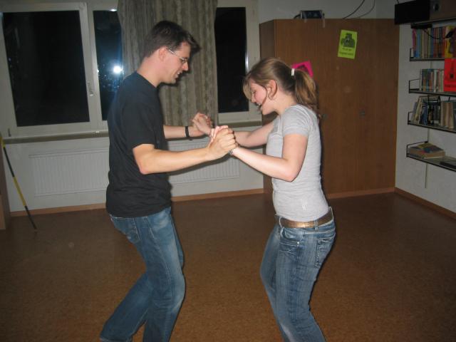 064019_Daniel_Isabelle_Twist.jpg