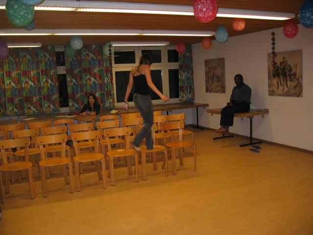 064160_Tribuene_bunter_Abend.jpg