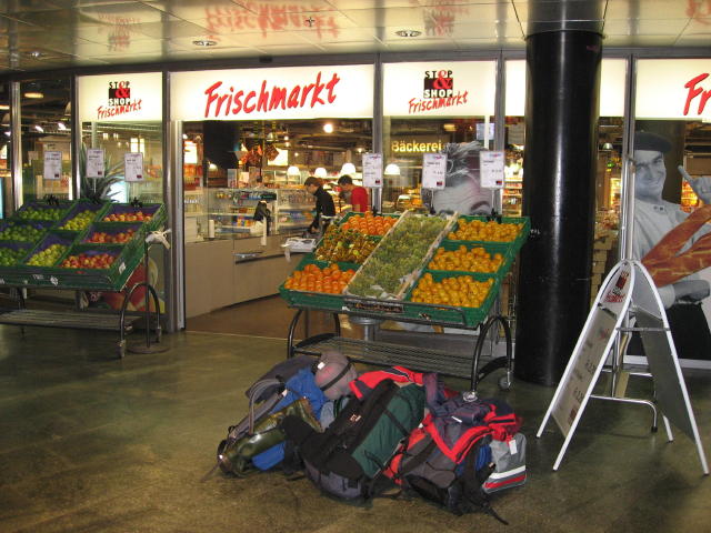 073100_Einkauf_Reiseverpflegung.jpg