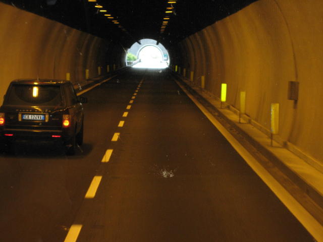 073120_Tunnel_an_Tunnel.jpg