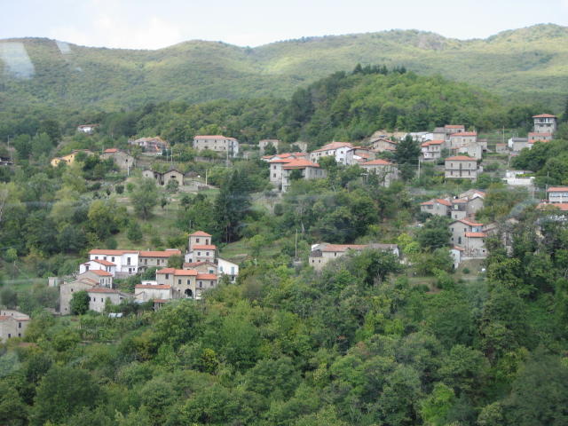 073129_Dorf_am_Hang.jpg