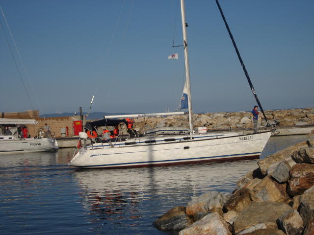073186_Crew_B_beim_Auslaufen.jpg