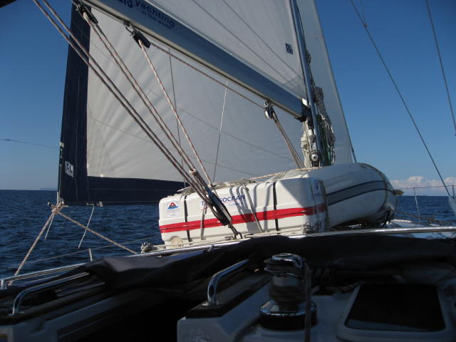 073202_unter_Segel_hart_am_Wind.jpg