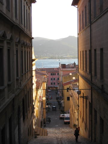 073258_Gasse_in_Portoferraio.jpg