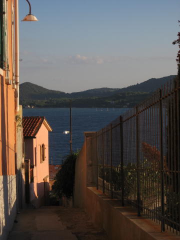 073261_Gasse_in_Portoferraio.jpg