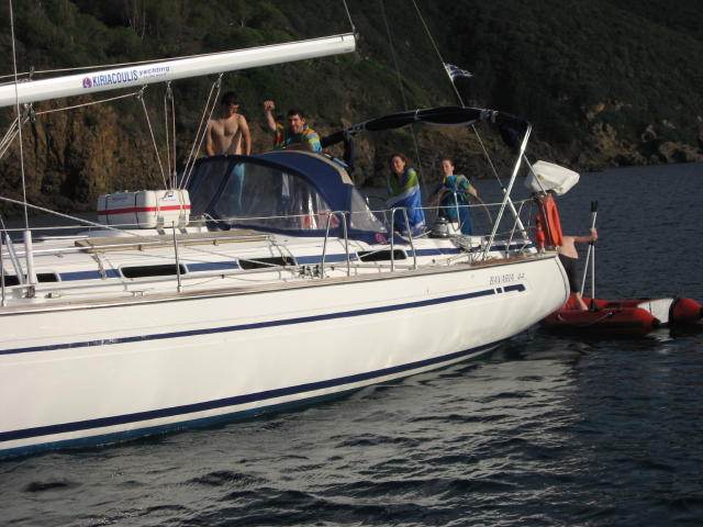 073555_Crew_A.jpg