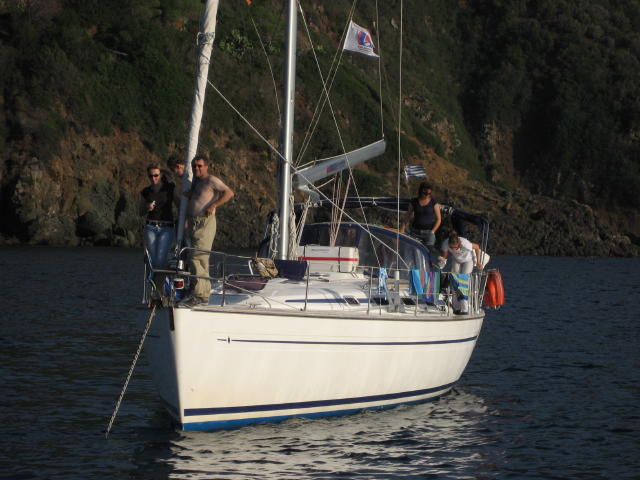 073577_Crew_A.jpg
