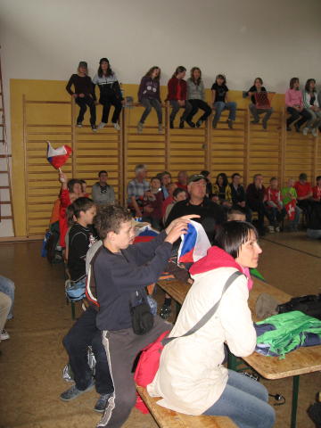 081420_Tschechische_Fankurve.jpg