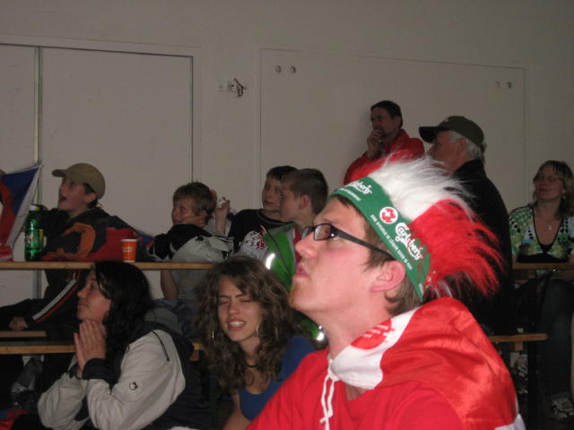 081425_Fans.jpg